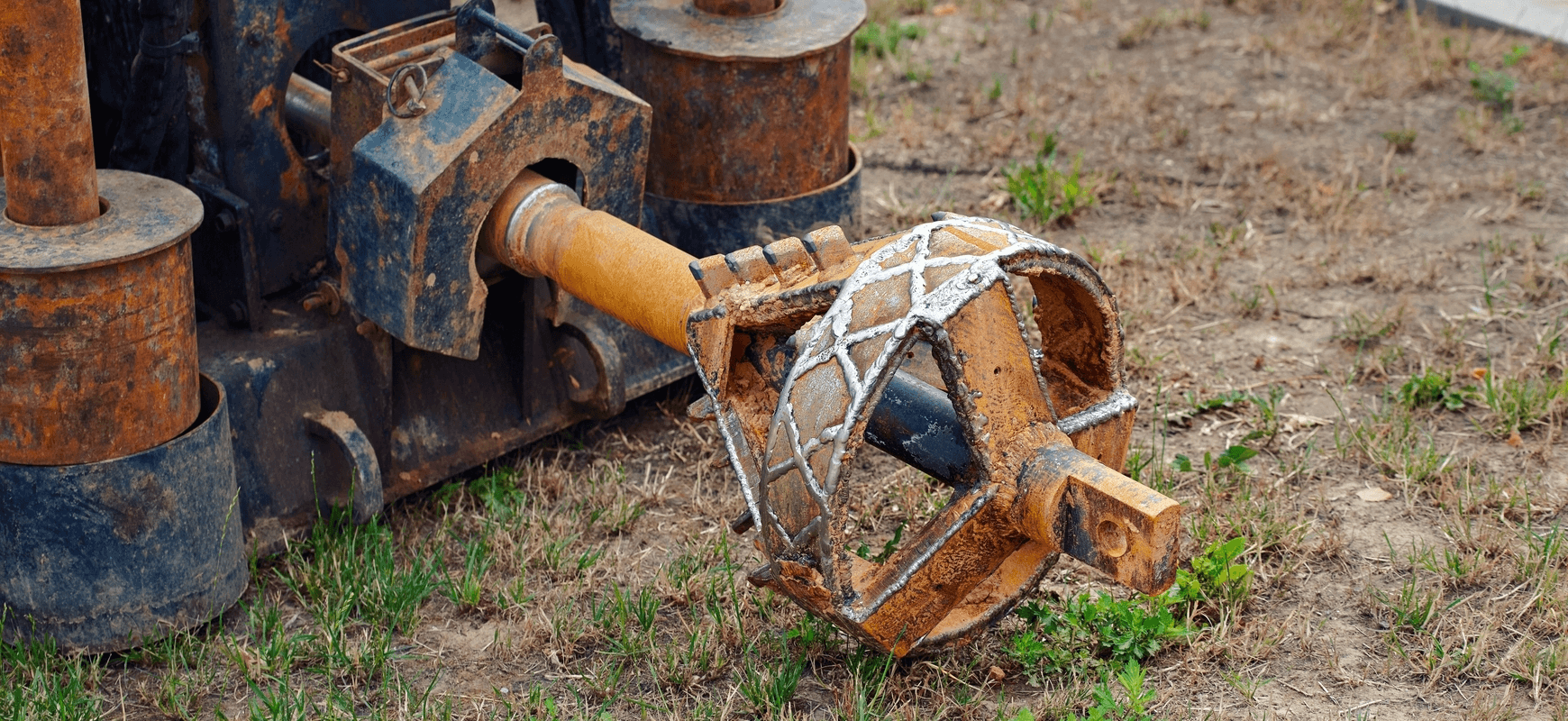 Hydrovac support for directional drilling and HDD projects