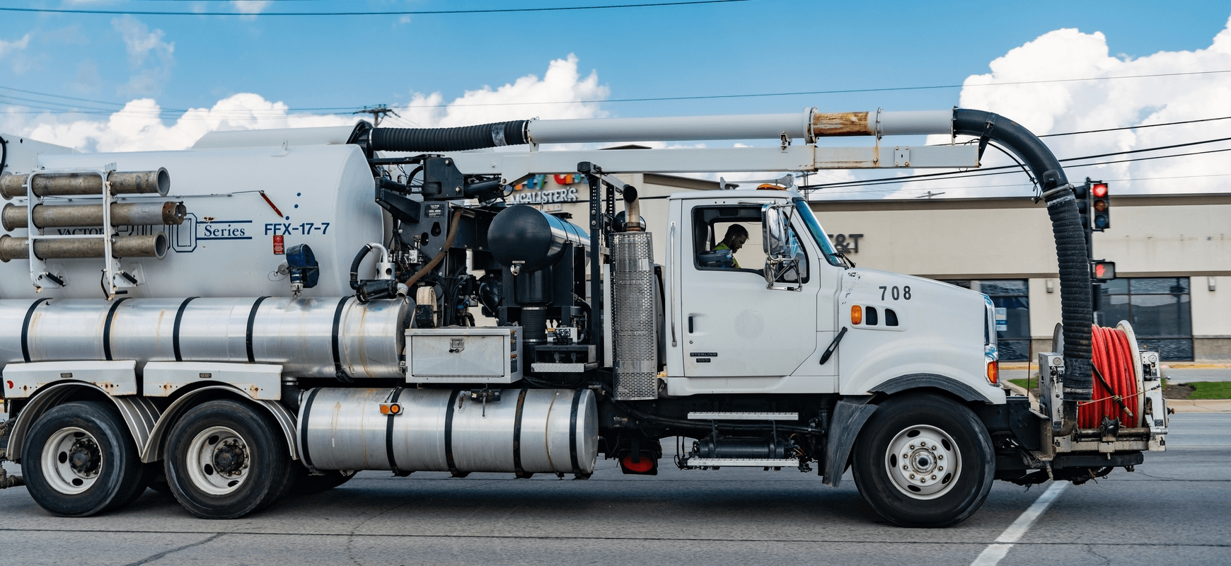 Emergency hydrovac excavation for utility access