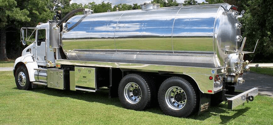 Septic tank pumping service